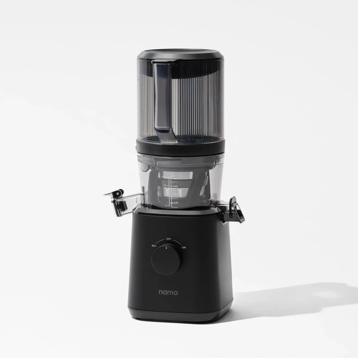 Nama J2 cold press juicer in black