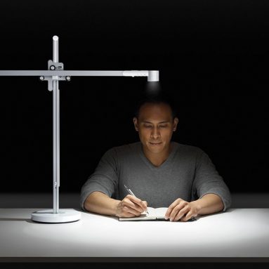 Dyson Lightcycle – a Smart Task Light